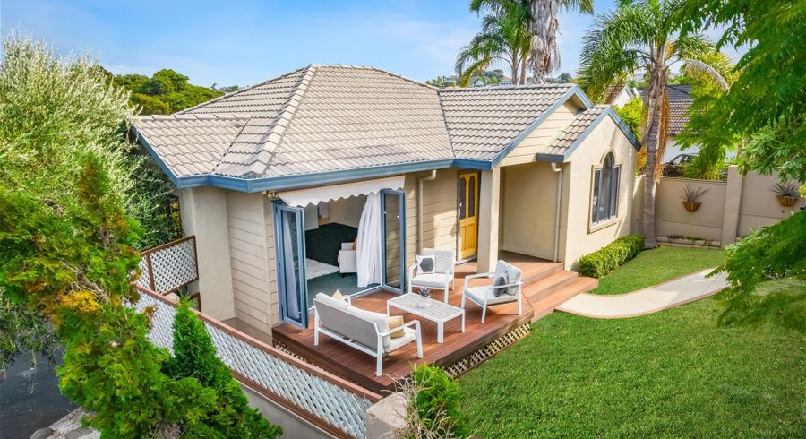  at 1/22 Lagoon Way, West Harbour, Auckland