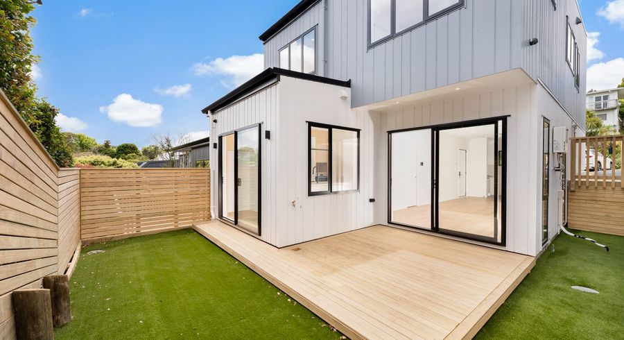  at 2/3A Long Bay Drive, Torbay, North Shore City, Auckland