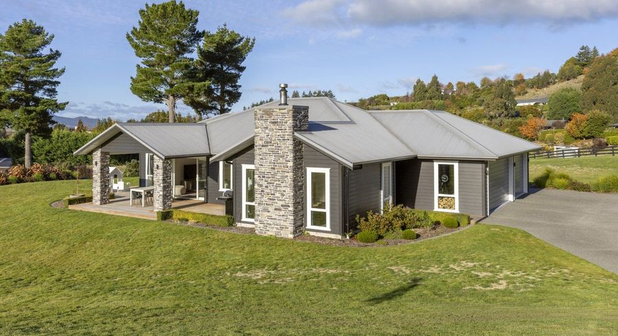  at 7 Lochinvar Lane, Acacia Bay, Taupo, Waikato
