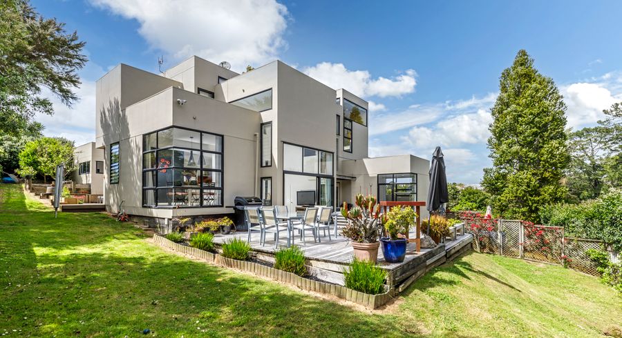 at 31 Waipuia Place, Greenhithe, Auckland