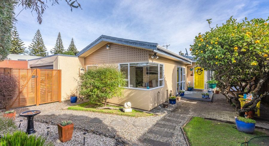  at 33 Wharemauku Road, Raumati Beach, Kapiti Coast, Wellington