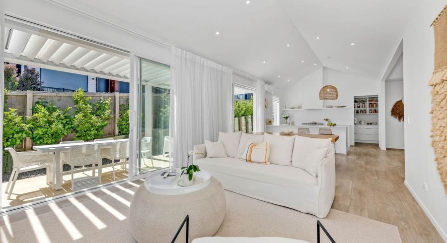  at 16 Arthur Wright Place, Maraetai, Manukau City, Auckland