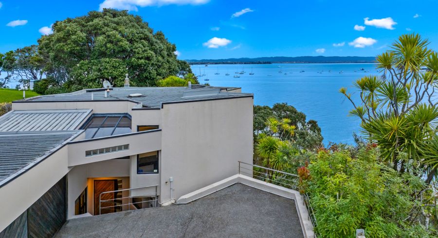  at 2/102 Queen Street, Northcote Point, North Shore City, Auckland