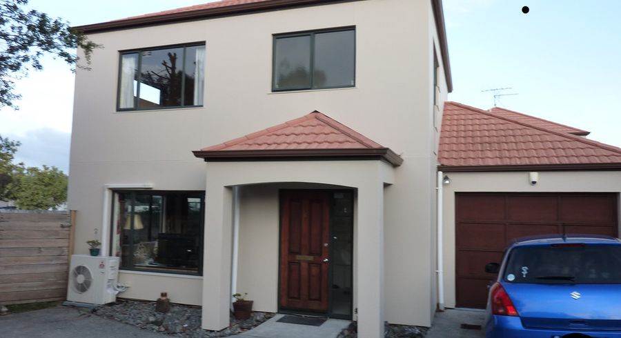  at 6 Lisa Rise, Half Moon Bay, Auckland