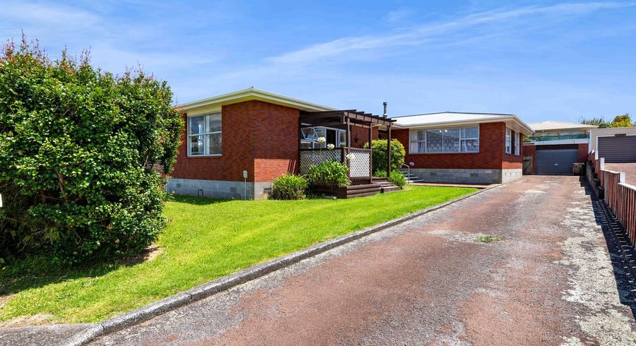  at 8 Kennedy Place, Merrilands, New Plymouth, Taranaki