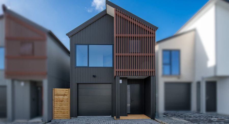  at 4 Paretao Street, Massey, Waitakere City, Auckland