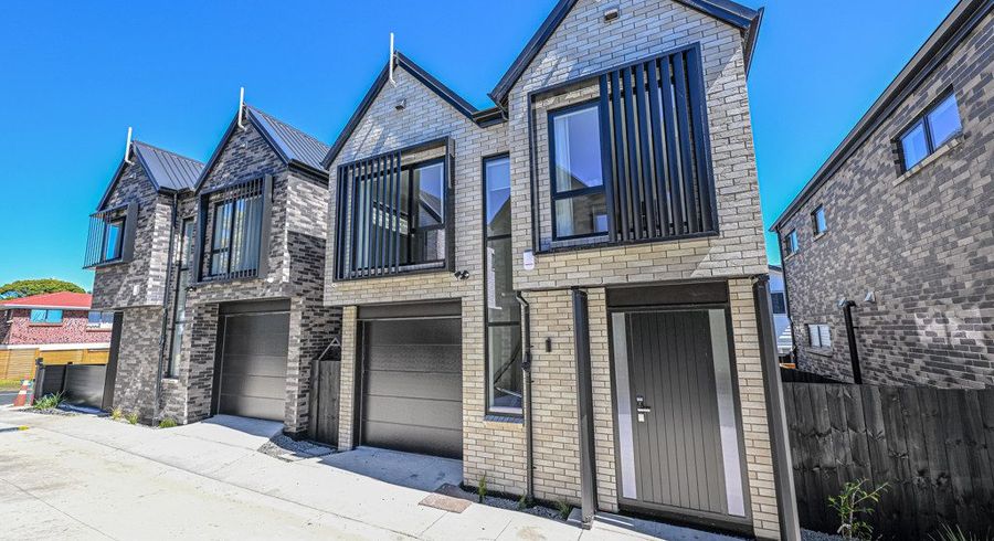  at 1B Galloway Crescent, Farm Cove, Manukau City, Auckland