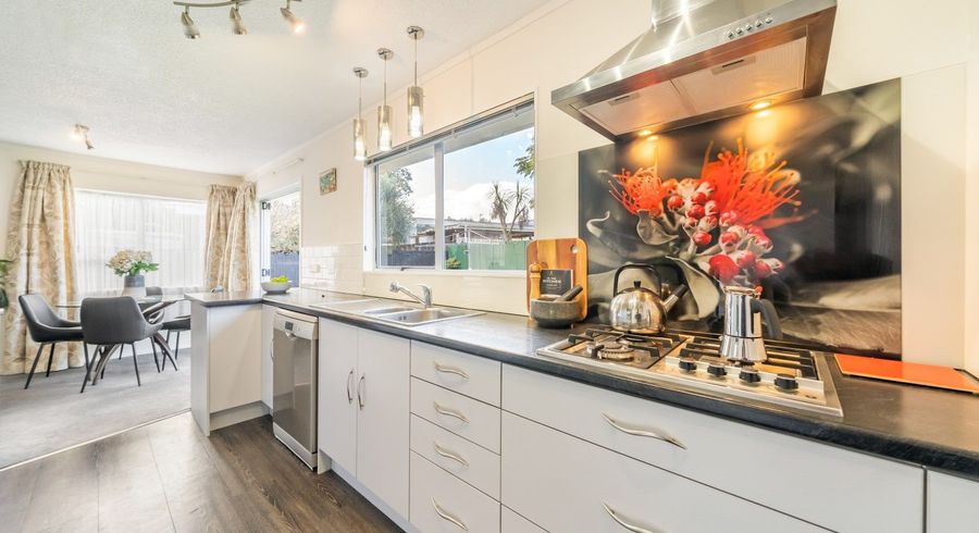  at 11A Mangaroa Hill Road, Maoribank, Upper Hutt