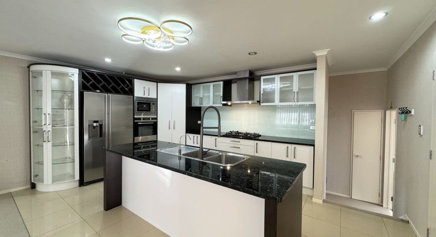  at 21 Chateau Rise, Flat Bush, Auckland