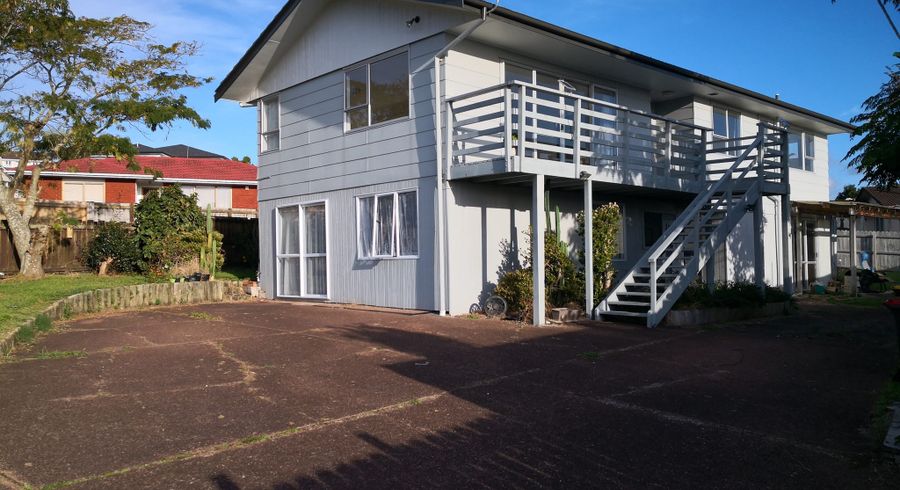  at 52 Lewisham Street, Highland Park, Auckland
