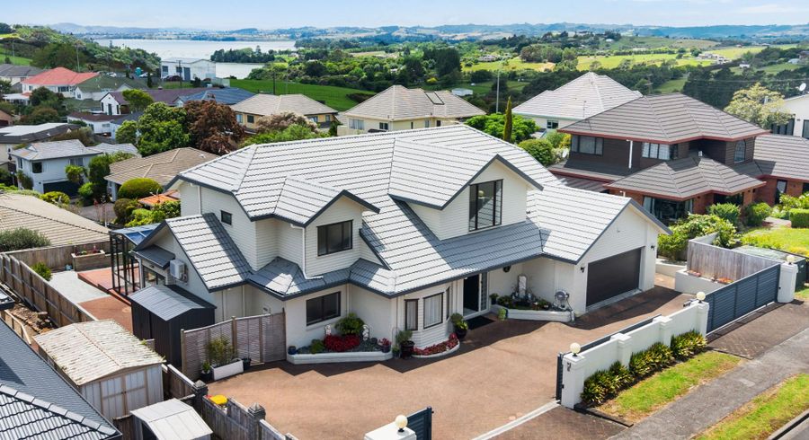  at 216 Whitford Road, Shamrock Park, Manukau City, Auckland