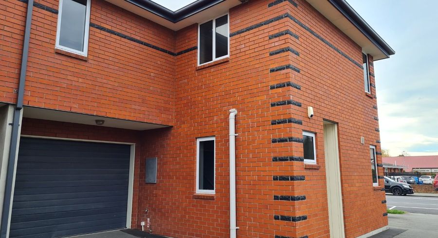  at 2/672 Ferry Road, Woolston, Christchurch City, Canterbury