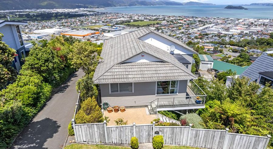  at 90 Dowse Drive, Maungaraki, Lower Hutt