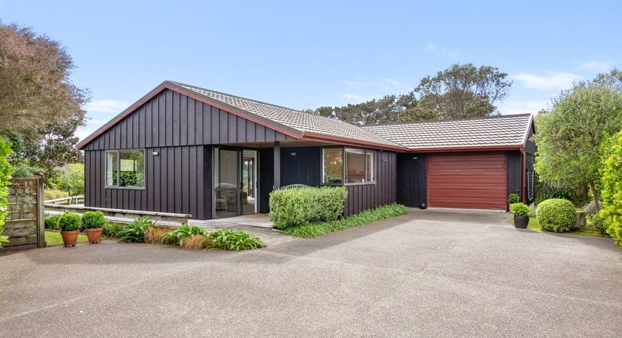  at 7 Dodds Crescent, Otaki Beach, Kapiti Coast, Wellington