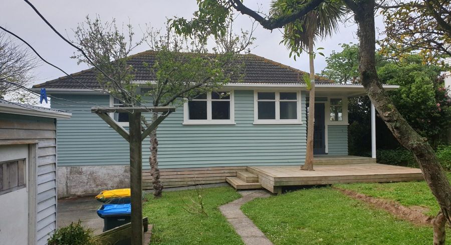  at 5 Cumberland Grove, Cannons Creek, Porirua