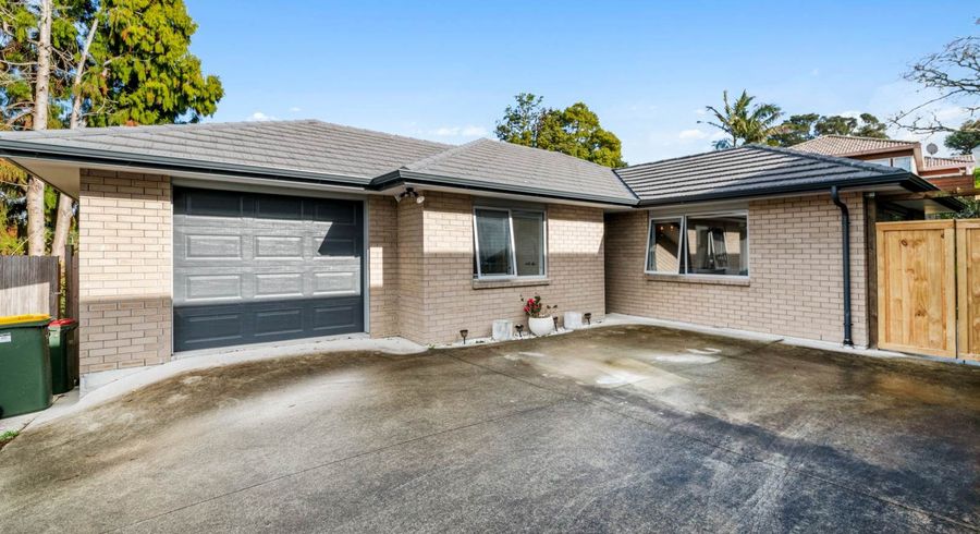  at 42C Hogans Road, Glenfield, Auckland