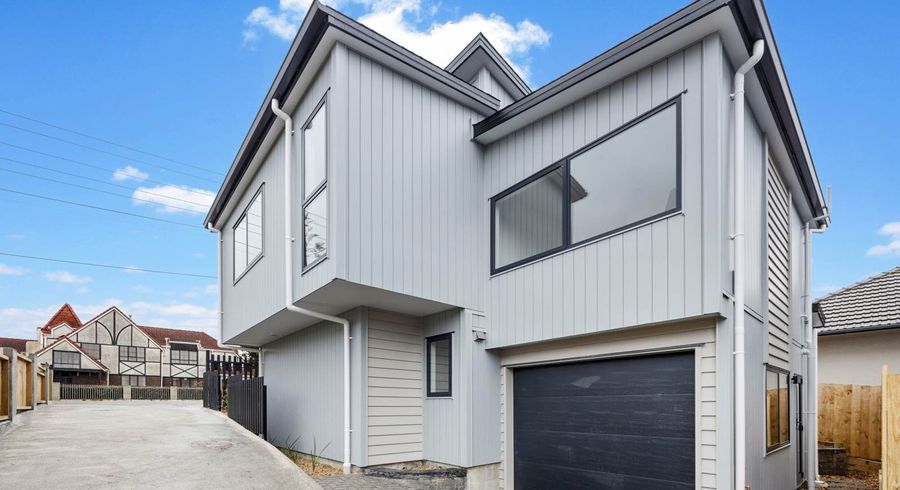  at 1594A Dominion Road Extension, Mount Roskill, Auckland City, Auckland