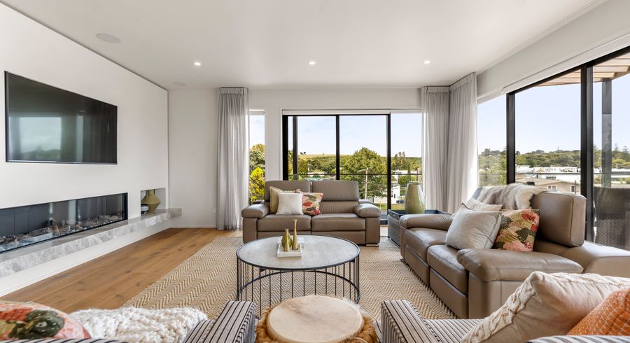  at 2 Ronaki Road, Mission Bay, Auckland