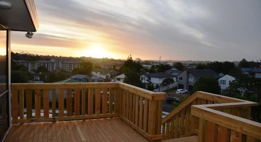 at 2B Grenadine Place, Unsworth Heights, North Shore City, Auckland