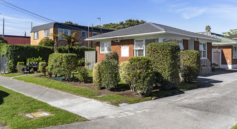  at 1/22 Inverness Road, Browns Bay, North Shore City, Auckland