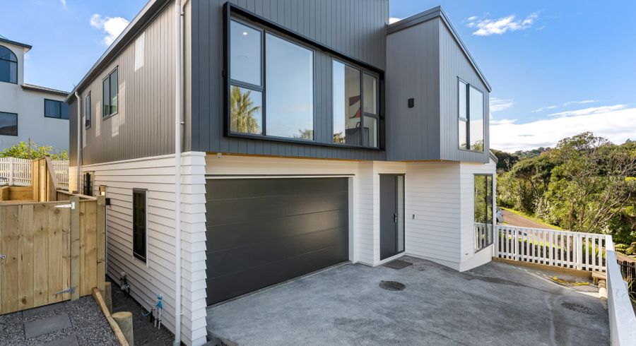  at 2/32 Caversham Drive, Torbay, North Shore City, Auckland