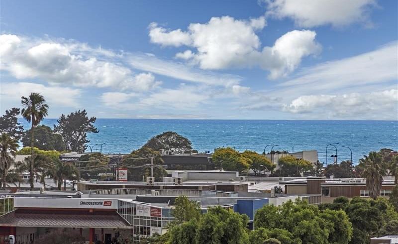  at 2/8 Wilk Lane, Browns Bay, Auckland