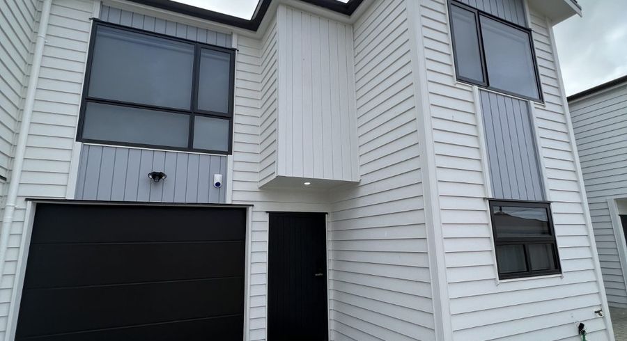  at 10D George Street, Mangere East, Auckland