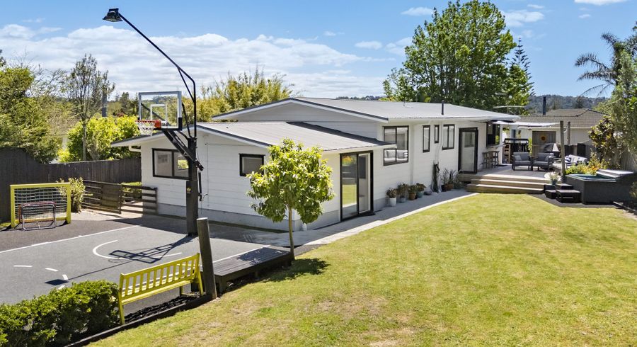  at 30 Fairdale Place, Birkdale, North Shore City, Auckland