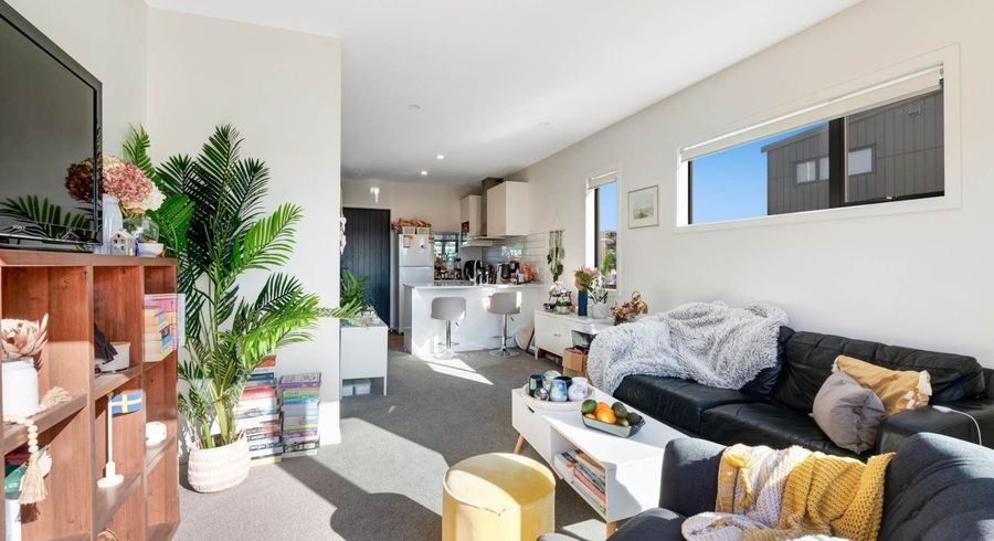  at 2/694 Whangaparaoa Road, Stanmore Bay, Rodney, Auckland
