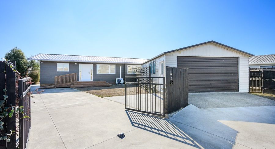  at 10 Gladys Place, Kelvin Grove, Palmerston North, Manawatu / Whanganui