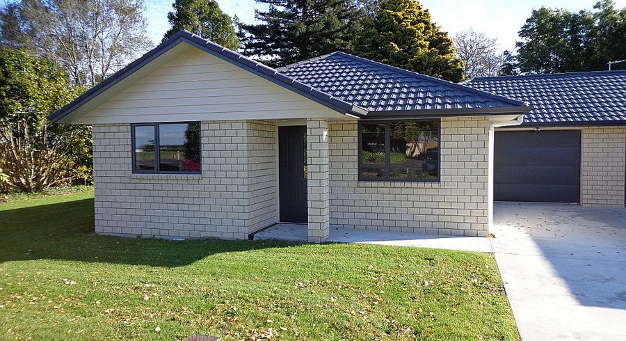 at 2/206 Te Kowhai Road, Burbush, Hamilton