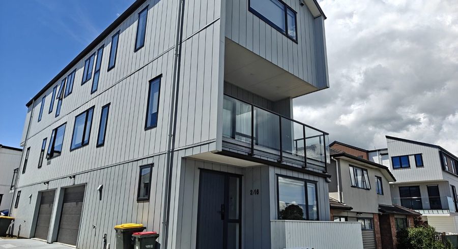  at 2/16 William Roberts Road , Pakuranga, Manukau City, Auckland