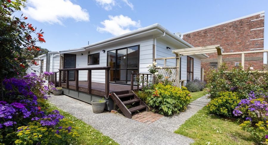  at 2/184 The Parade, Island Bay, Wellington