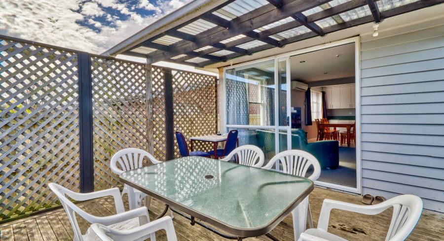  at 1005A Hood Street, Mayfair, Hastings