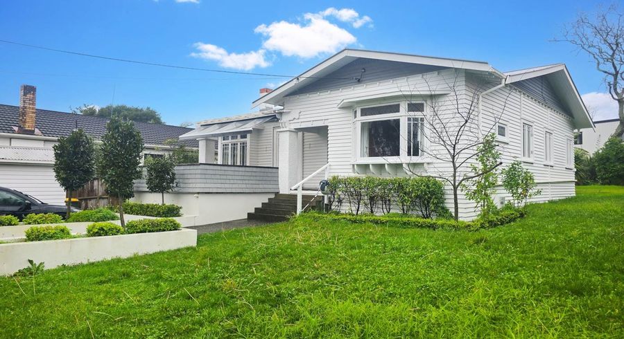  at 54 Beresford Street, Bayswater, North Shore City, Auckland