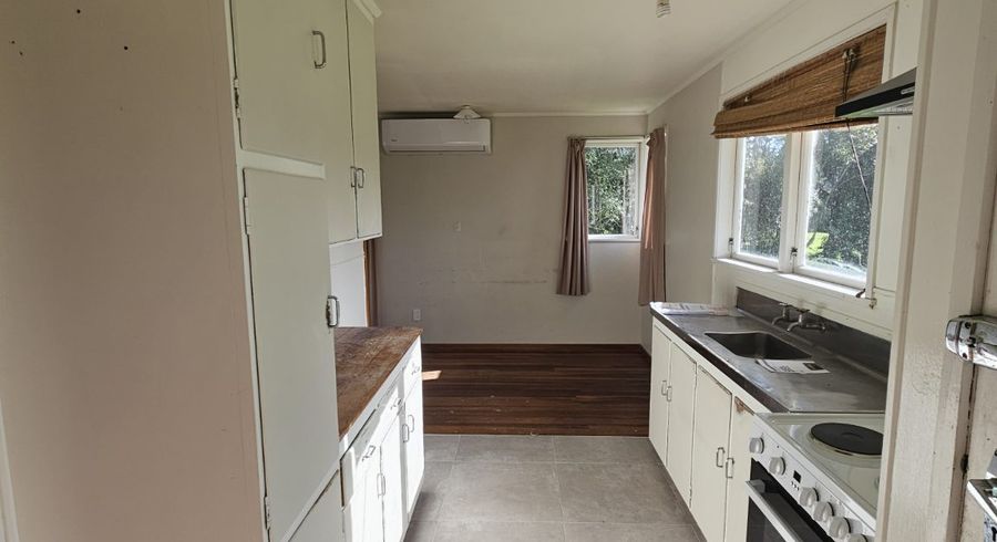  at 106 Universal Dr, Henderson, Waitakere City, Auckland