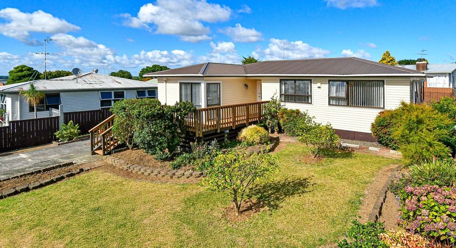  at 8 Capella Place, Manurewa, Auckland