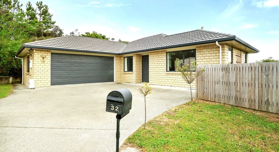  at 32 Mount Marua Way, Timberlea, Upper Hutt