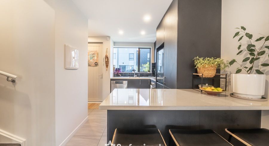  at 16 Te Ara o Ripeka Wharawhara, Petone, Lower Hutt, Wellington