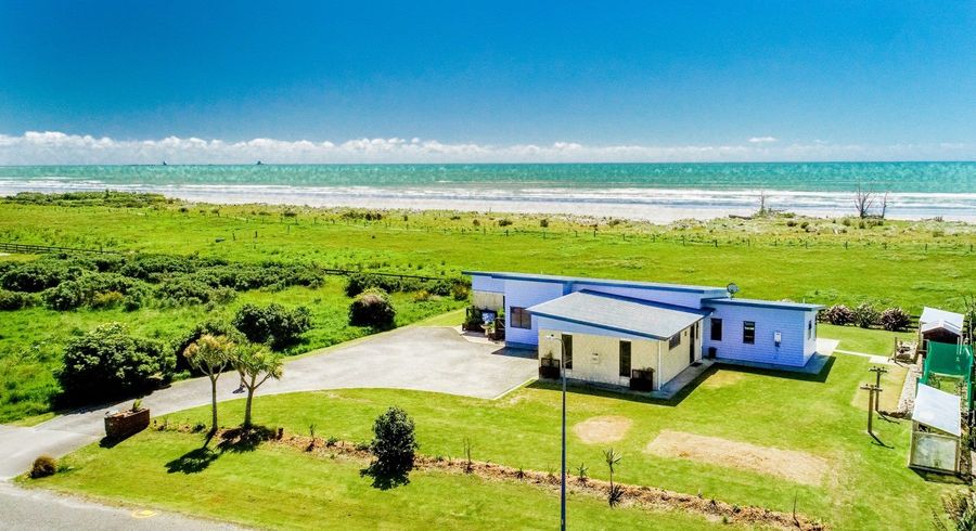  at 18 Elley Drive, Carters Beach, Westport