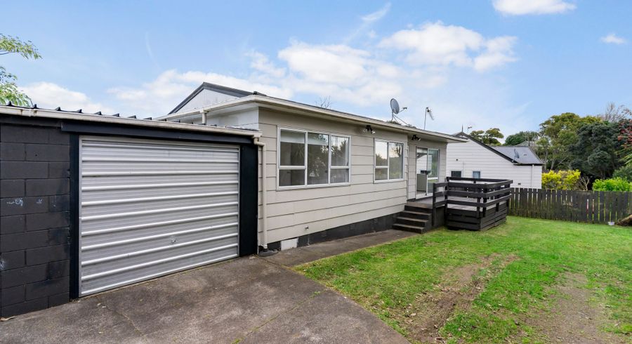  at 2/42 Moncrieff Avenue, Clendon Park, Manukau City, Auckland