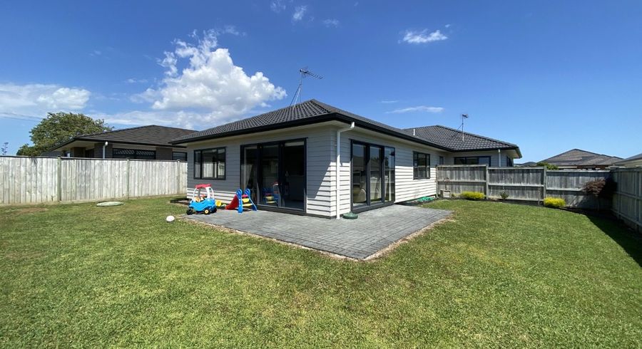  at 4 Pohue Avenue, Huapai, Kumeu