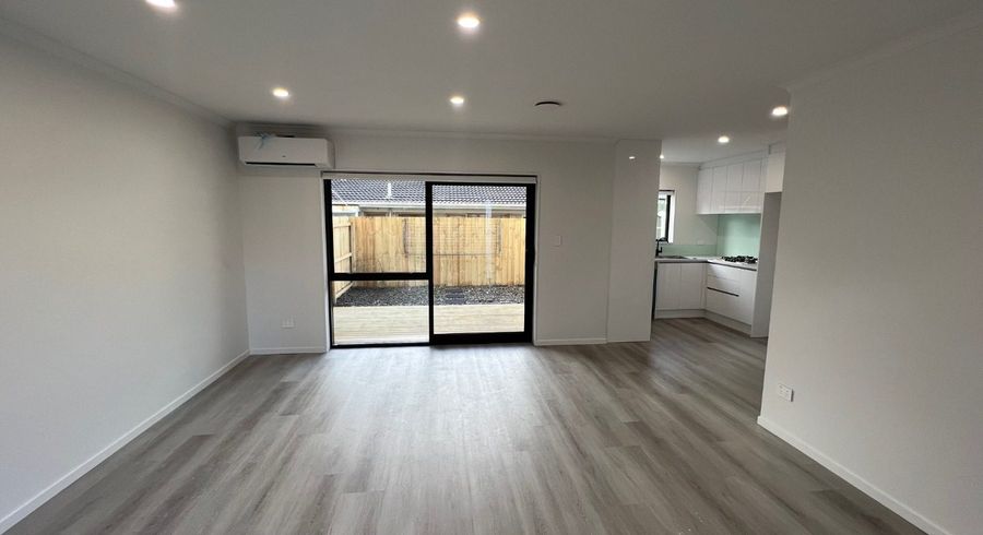  at 4/27 Wentworth Avenue, Papatoetoe, Manukau City, Auckland