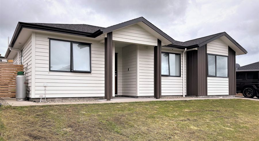  at 12 William Calvert Drive, Swanson, Auckland