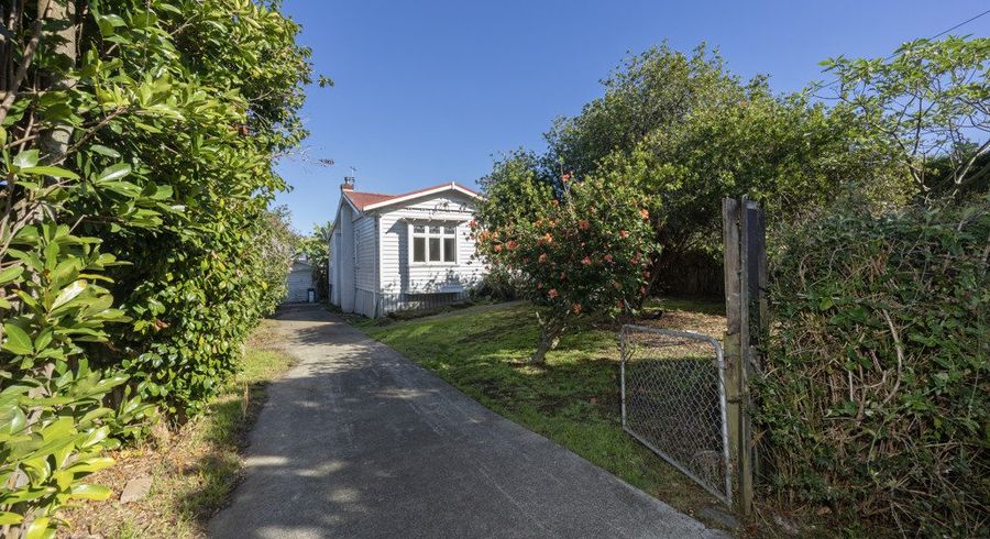  at 6 Curzon Street, Onehunga, Auckland