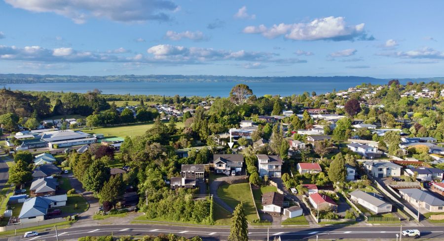  at 90 Kawaha Point Road, Kawaha Point, Rotorua, Bay Of Plenty