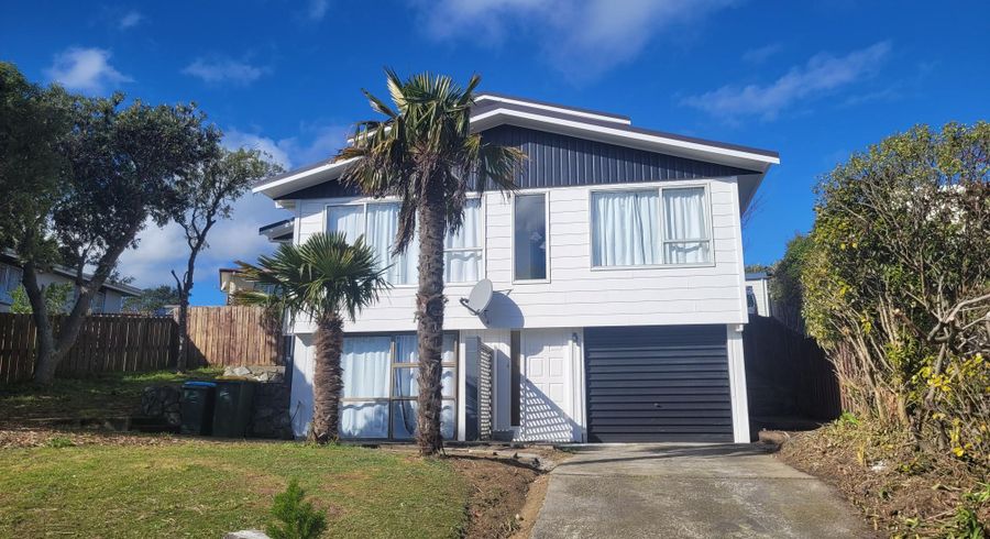  at 114 Gloaming Hill, Titahi Bay, Porirua, Wellington