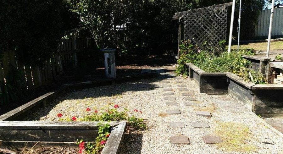 at 5a James St, Glenfield, North Shore City, Auckland
