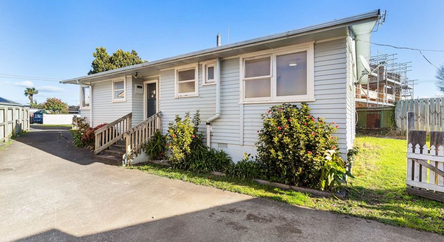  at 11 Evelyn Street, Papatoetoe, Manukau City, Auckland