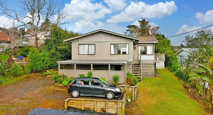  at 13 Pine Avenue, Henderson, Auckland